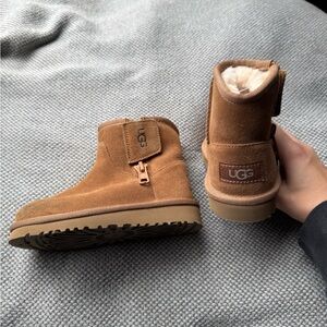UGGs Toddler Shoe Size 9